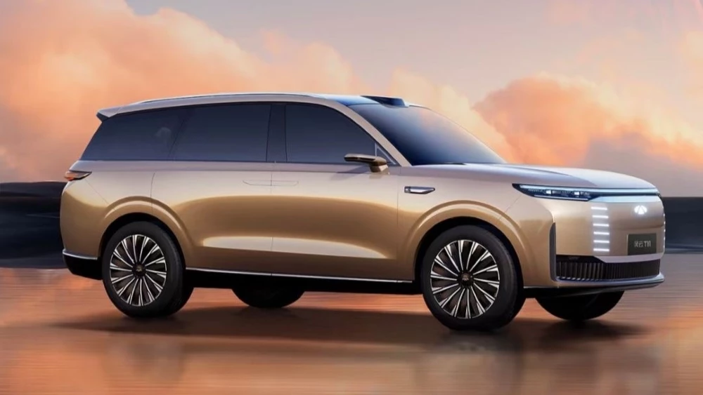 Второй «Амулет». Chery показала будущий гибридный кроссовер Chery Fengyun Amulet T11 спереди сбоку гибрид