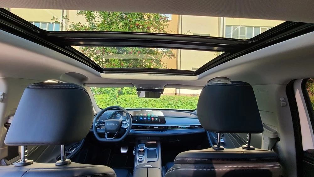 Chery Arrizo 8 салон интерьер панорамная крыша