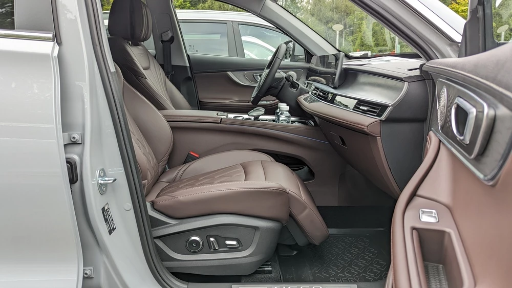 тест-драйв новый обновленный Chery Tiggo 8 Pro Max первый ряд