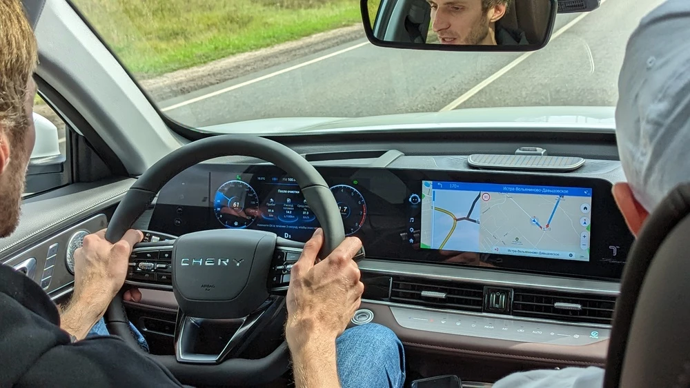 тест-драйв новый обновленный Chery Tiggo 8 Pro Max салон интерьер штатная навигация