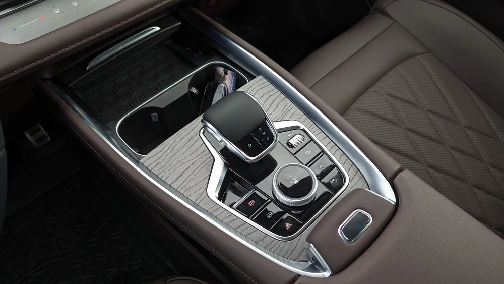 тест-драйв новый обновленный Chery Tiggo 8 Pro Max салон интерьер робот селектор