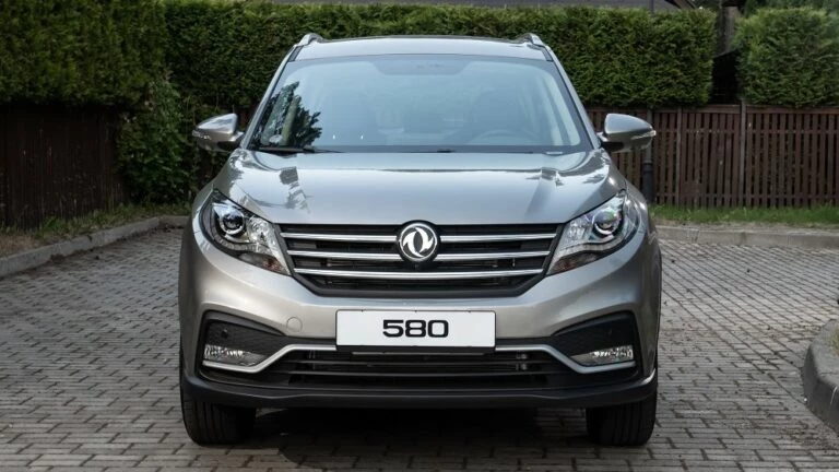Dongfeng 580 спереди