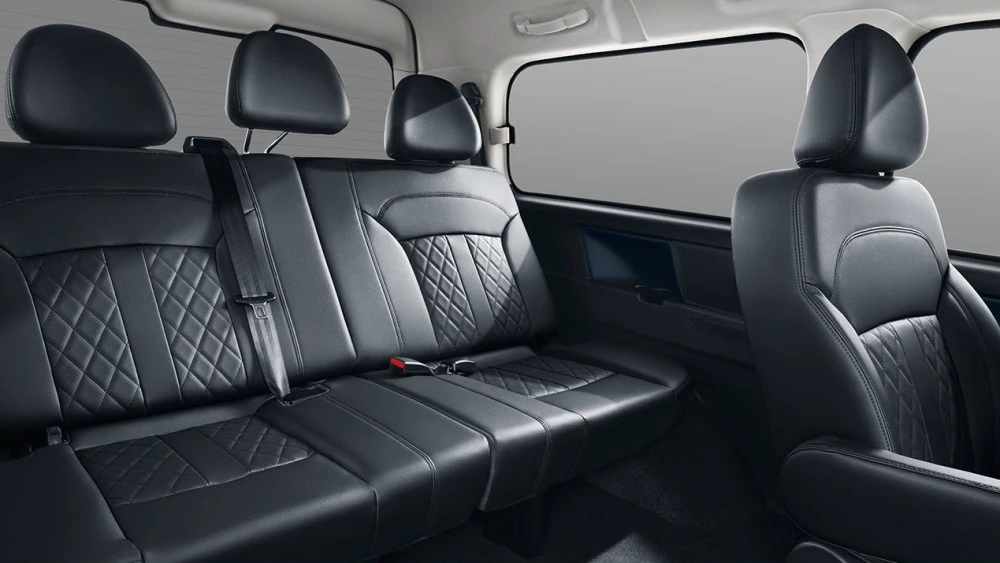 Минивэн Evolute i-Van салон интерьер второй ряд третий ряд