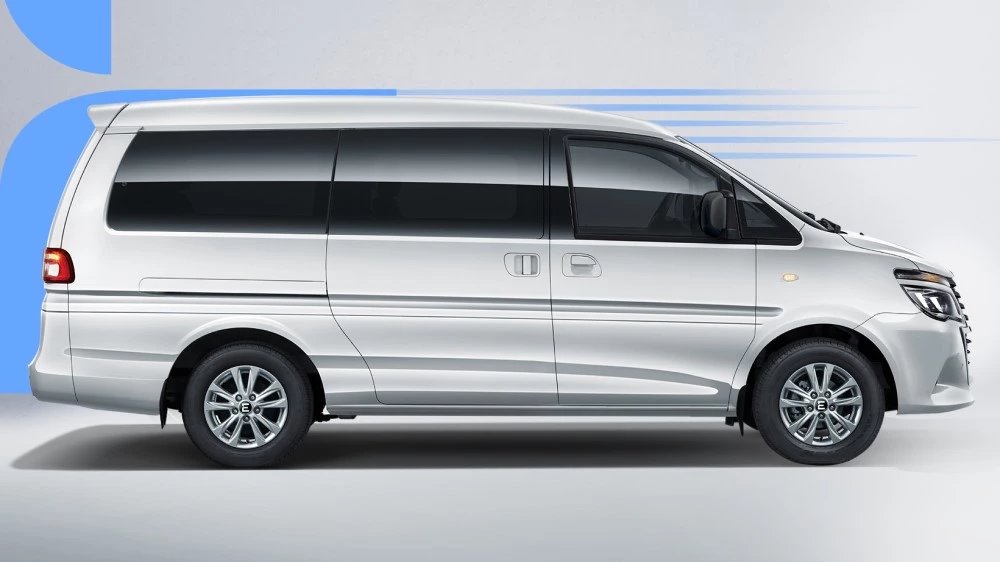 Минивэн Evolute i-Van сбоку