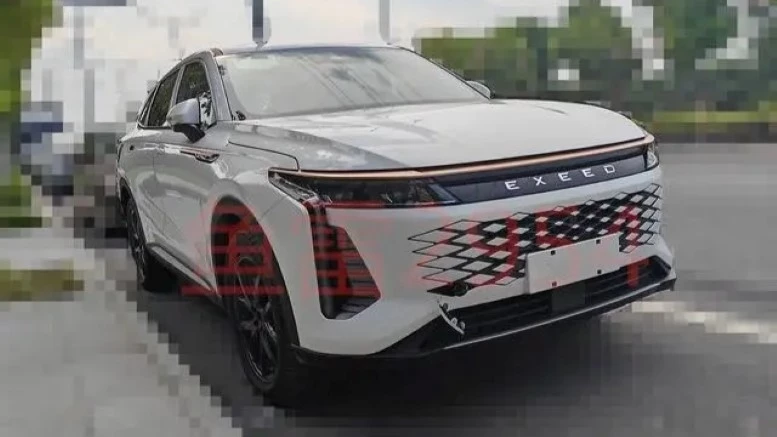 Гибридный Exeed RX готовят к дебюту. Новые подробности о кроссовере, который ждут в России Гибридный кроссовер Exeed RX C-DM сбоку спереди