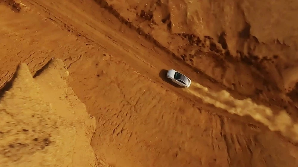 Exeed Exlantix ES в пустыне тесты