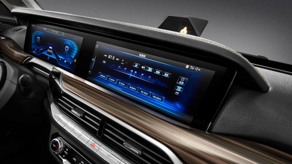 Кроссовер FAW Bestune T77 салон интерьер в ДЦ Аарон