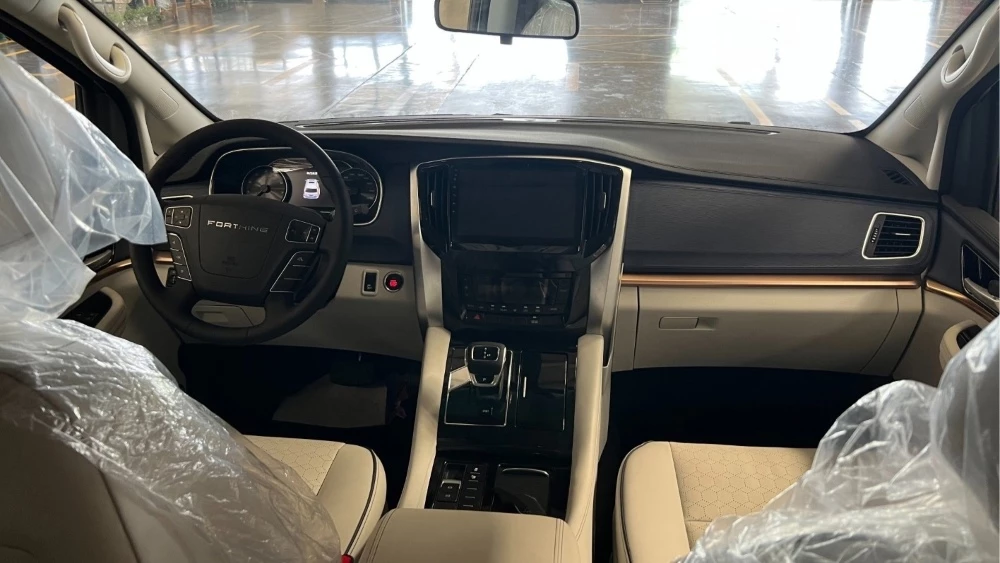 Forthing M7 салон интерьер