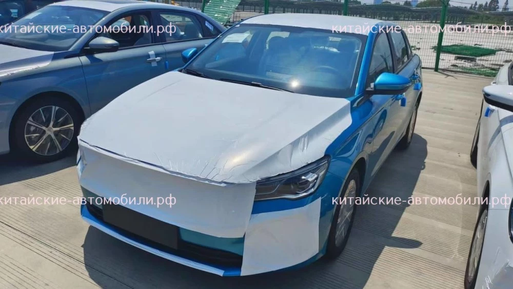 Geely Emgrand с автоматом в России Казахстане спереди сбоку