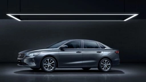 Geely Emgrand в Казахстане сбоку спереди предзаказы