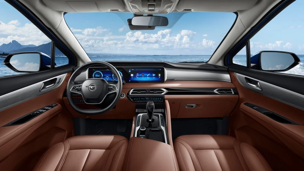 Салон интерьер минивэн Haima 7X первый ряд