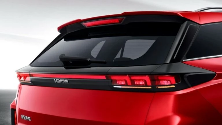 Haima 8S сзади логотип