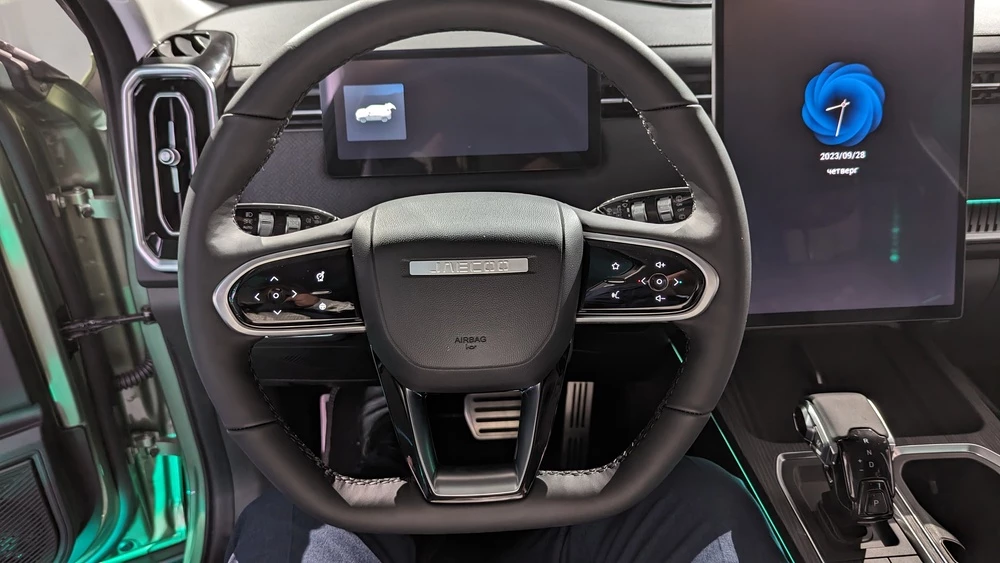 jaecoo j7 салон интерьер рулевое колесо первый ряд