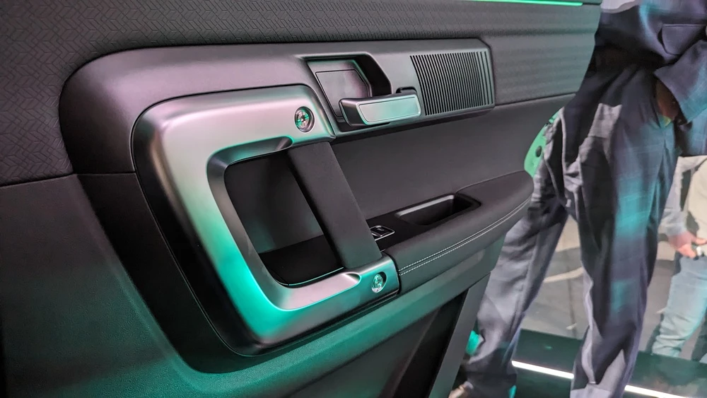 jaecoo j7 салон интерьер дверные карты