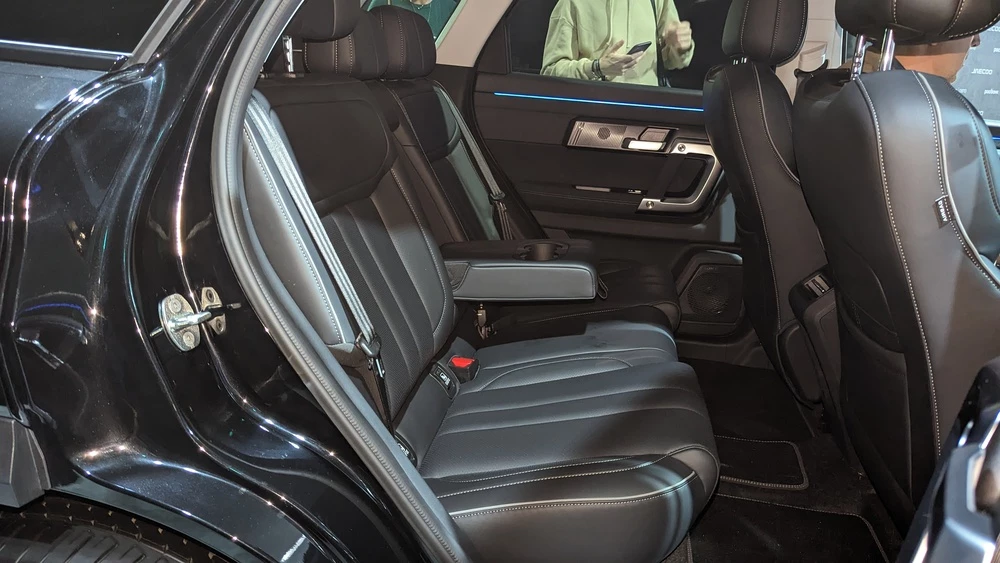 jaecoo j7 салон интерьер второй ряд сиденья