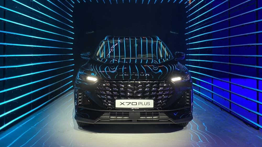 Jetour X70 Plus на презентации в России спереди