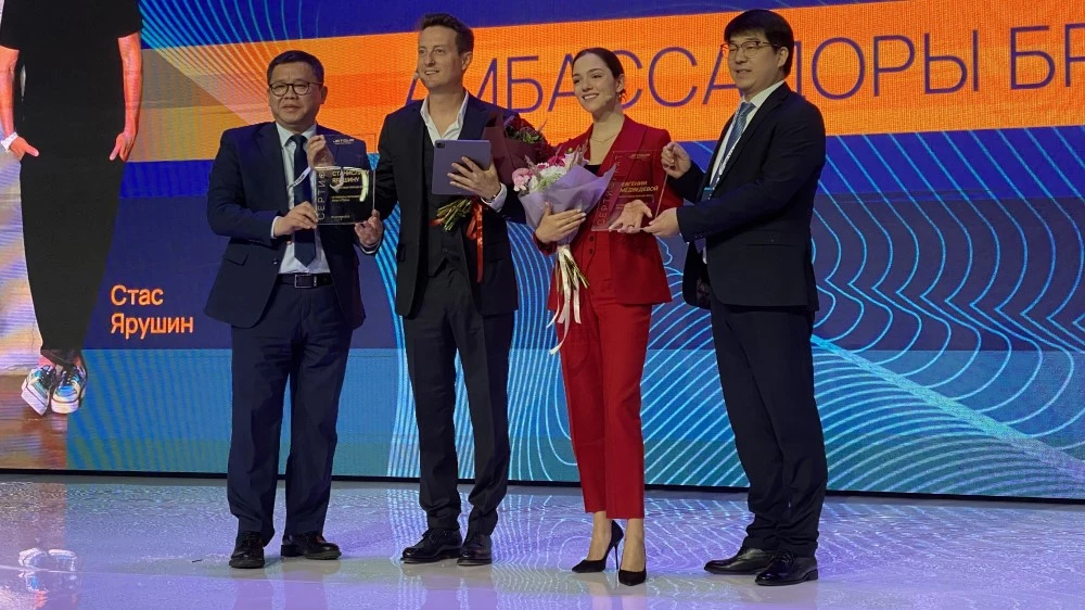 Jetour X70 Plus Евгения Медведева Стас Ярушин Jetour амбассадоры бренда