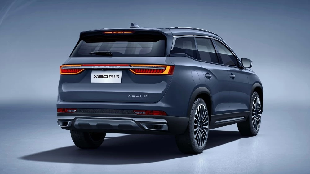 Jetour X90 Plus 7-местный сзади сбоку