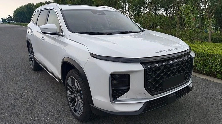 Гибридный кроссовер Jetour Shanhai L9 спереди сбоку