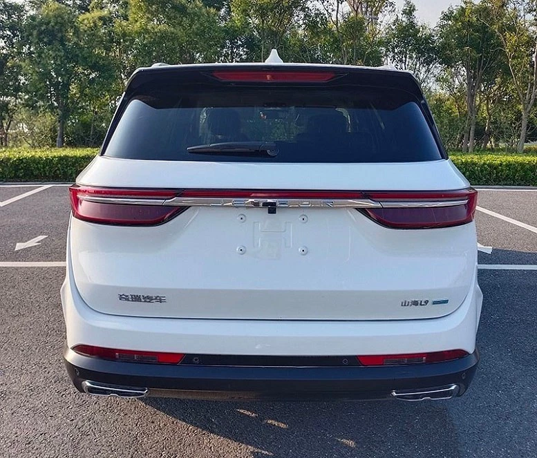 Гибридный кроссовер Jetour Shanhai L9 сзади