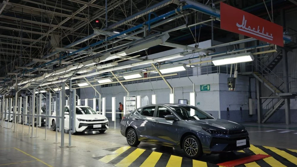 Лифтбек «Москвич 6» производство седан спереди сбоку