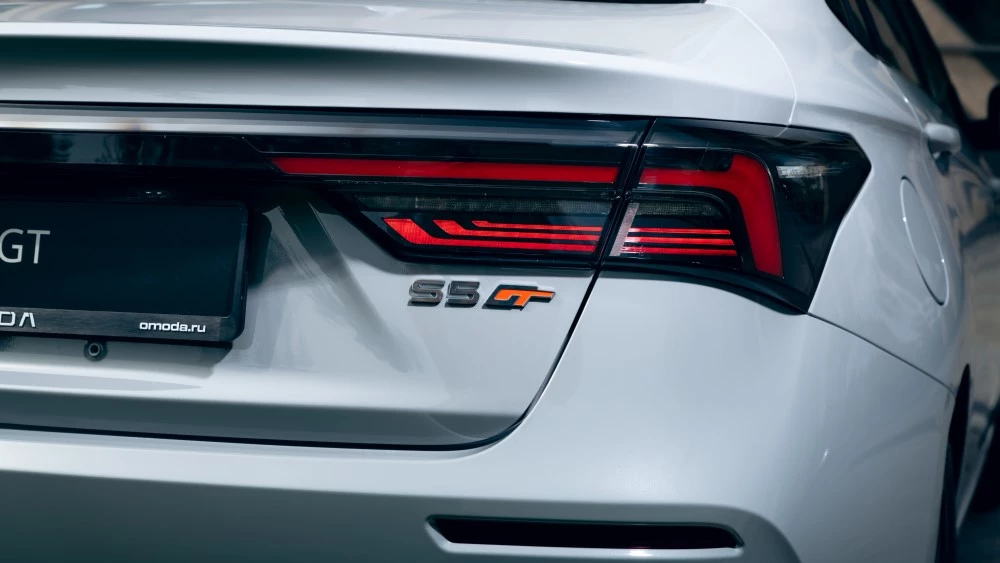 Omoda S5 GT шильдик сзади