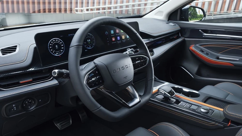 Салон интерьер седан Omoda S5 GT