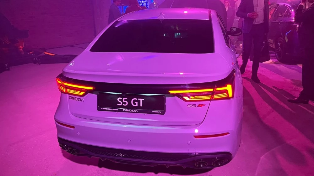 Omoda S5 GT сзади презентация цены