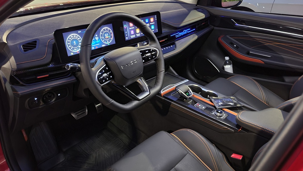 Omoda S5 GT салон интерьер подсветка