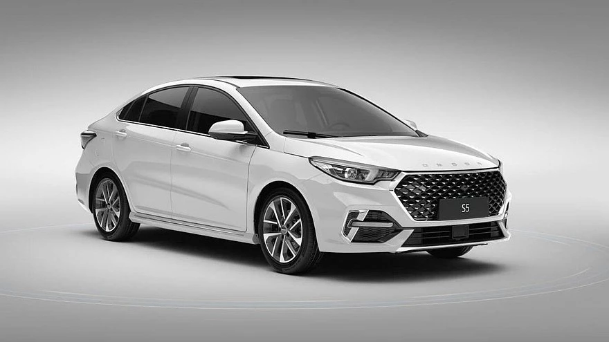 OMODA S5 сбоку спереди Авилон