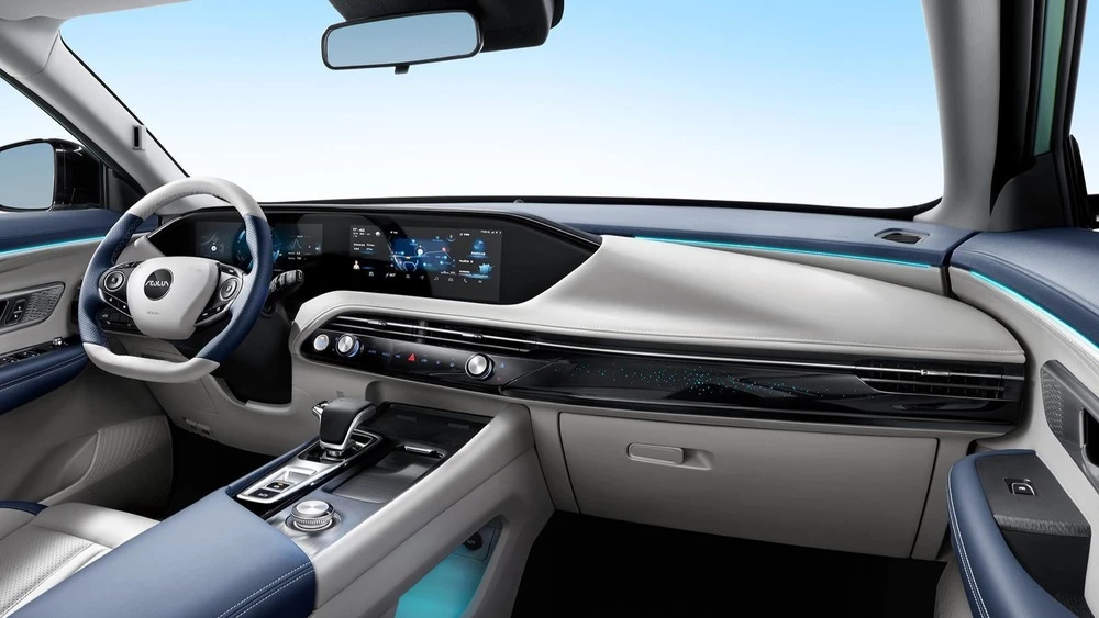 Dongfeng Aeolus Huge салон интерьер