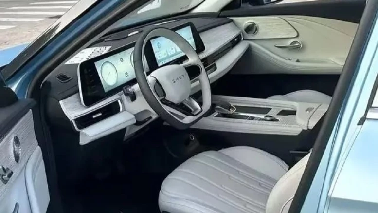 Гибридный седан Chery Arrizo 8 Fengyun Amulet A8 салон интерьер