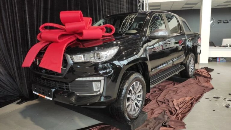 Foton Tunland G7 сбоку спереди