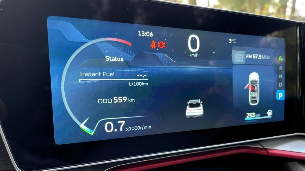 новый Geely Coolray 2023 салон интерьер приборная панель