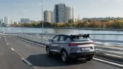 новый geely coolray в россии сзади сбоку в динамике предзаказы