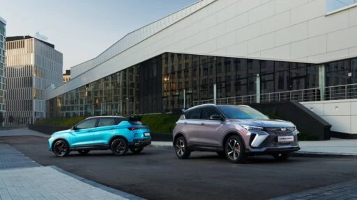 новый geely coolray в россии сзади сбоку спереди в статике предзаказы