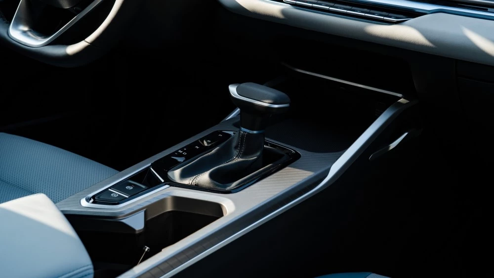 Geely Emgrand в Казахстане автомат тоннель салон интерьер