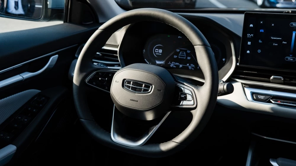 Geely Emgrand в Казахстане салон интерьер