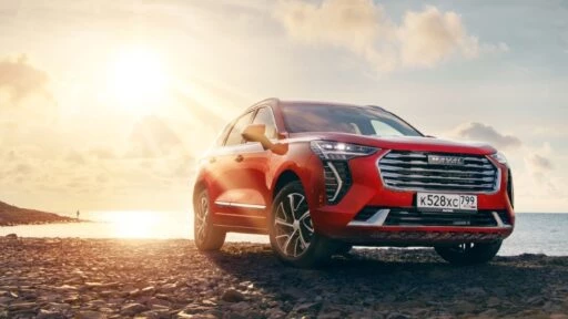 Haval Jolion сбоку спереди Elite Plus комплектация