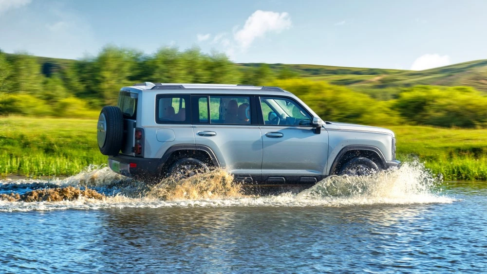 Haval Raptor сбоку