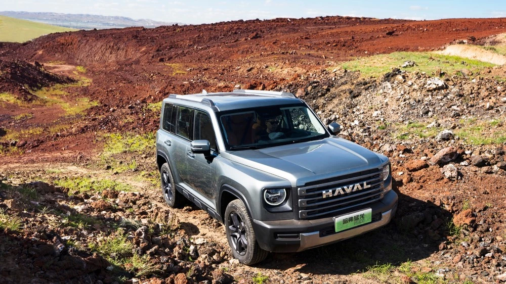 Haval Raptor сбоку спереди