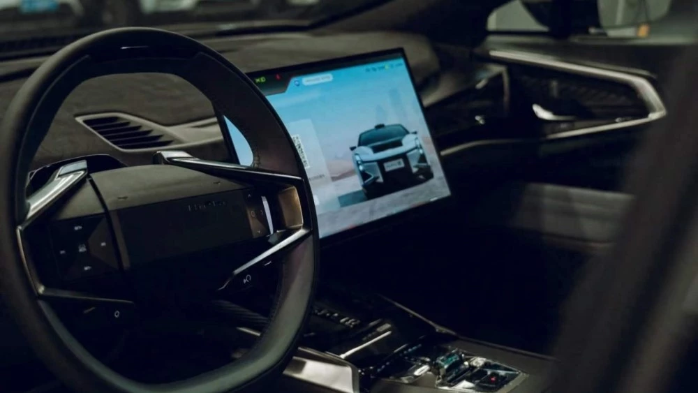 Электрический седан HiPhi Z City Version бюджетная версия салон интерьер