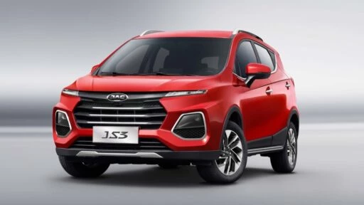 Кроссовер JAC JS3 сбоку спереди