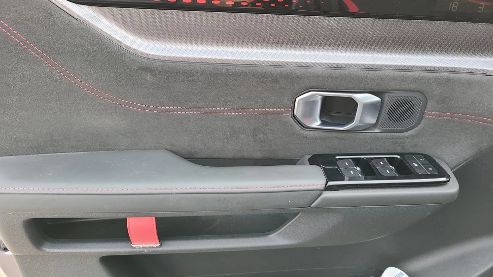 Jetour Dashing салон интерьер дверные карты