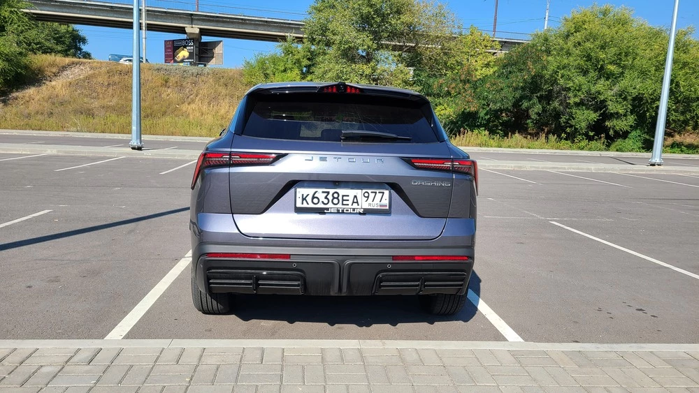 Jetour Dashing серый сзади