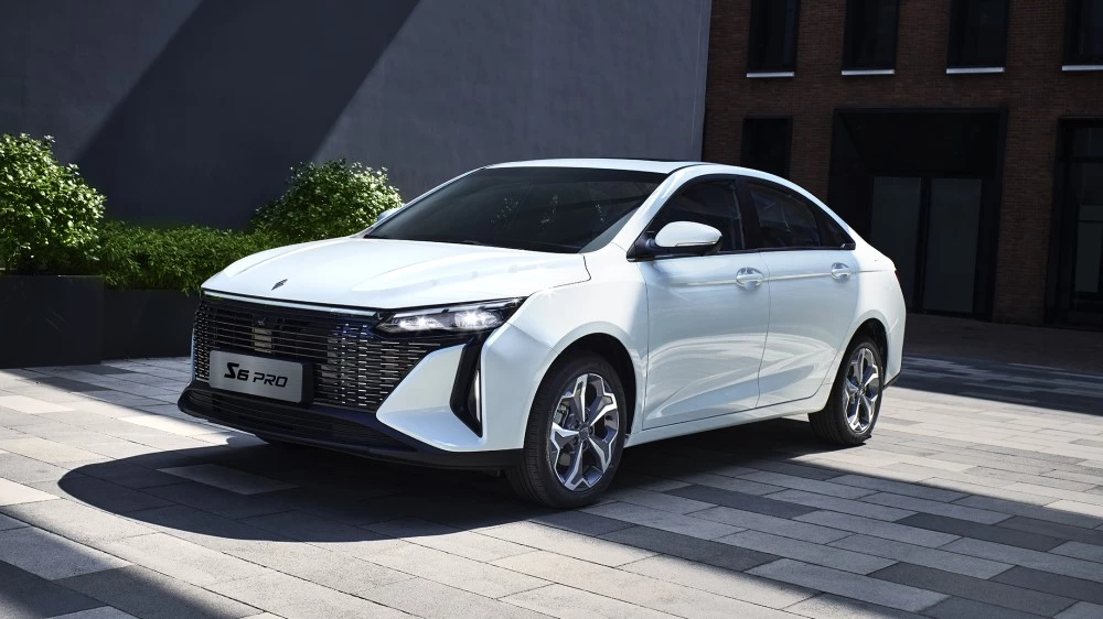 Livan S6 Pro сбоку спереди