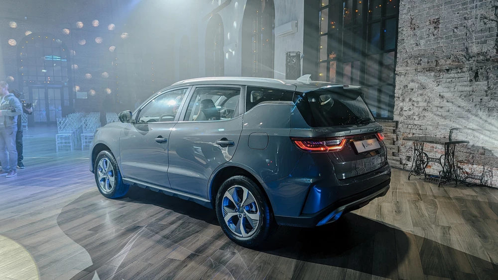 Livan X6 Pro сбоку сзади