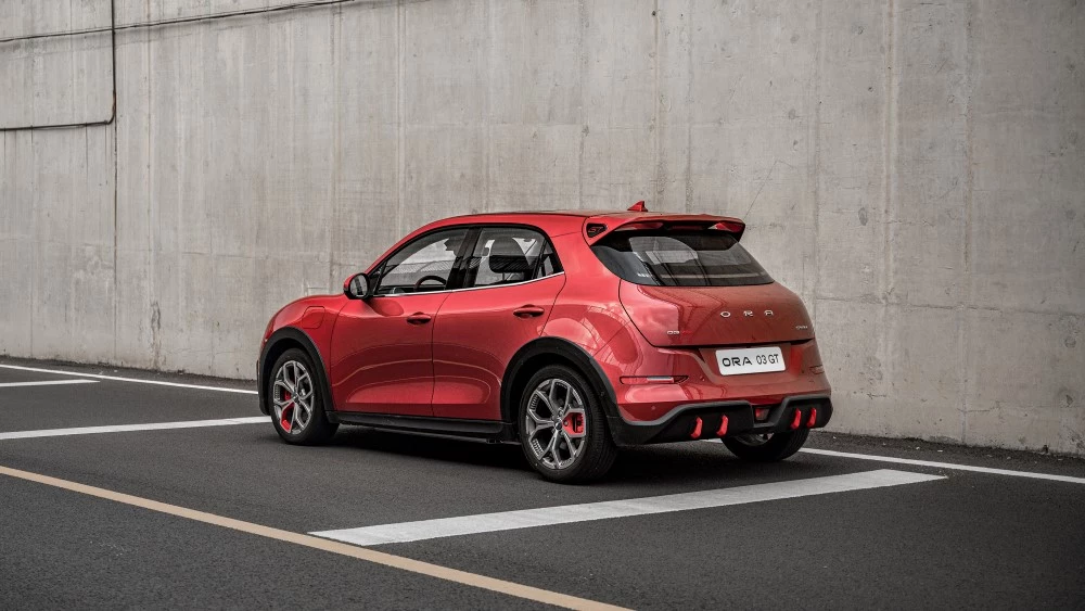 Ora 03 Funky Cat GT сбоку сзади