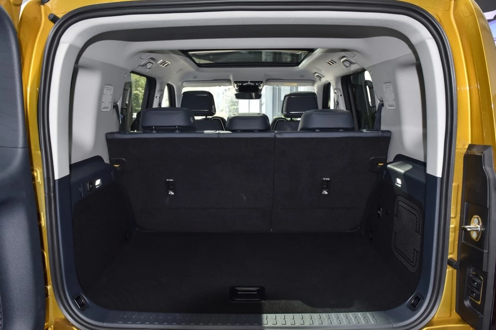 Багажный отсек внедорожника BYD Fang Cheng Bao Leopard 5