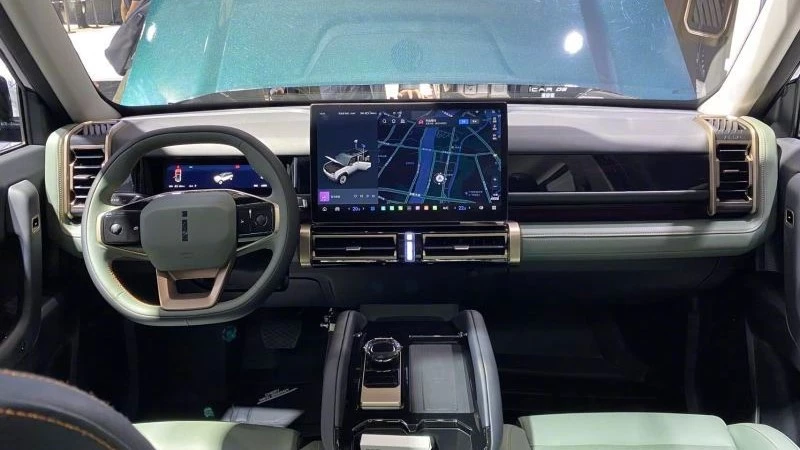 Chery iCar 03 салон интерьер автосалон в Гуанчжоу